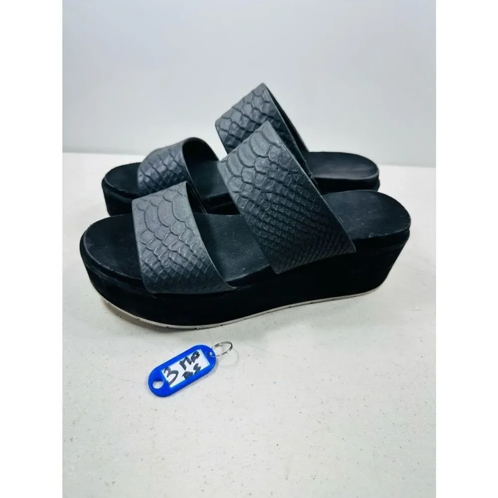 J Slides NYC Sandals Womens 7.5 Black Scale Wedge Platform Double Strap Casual